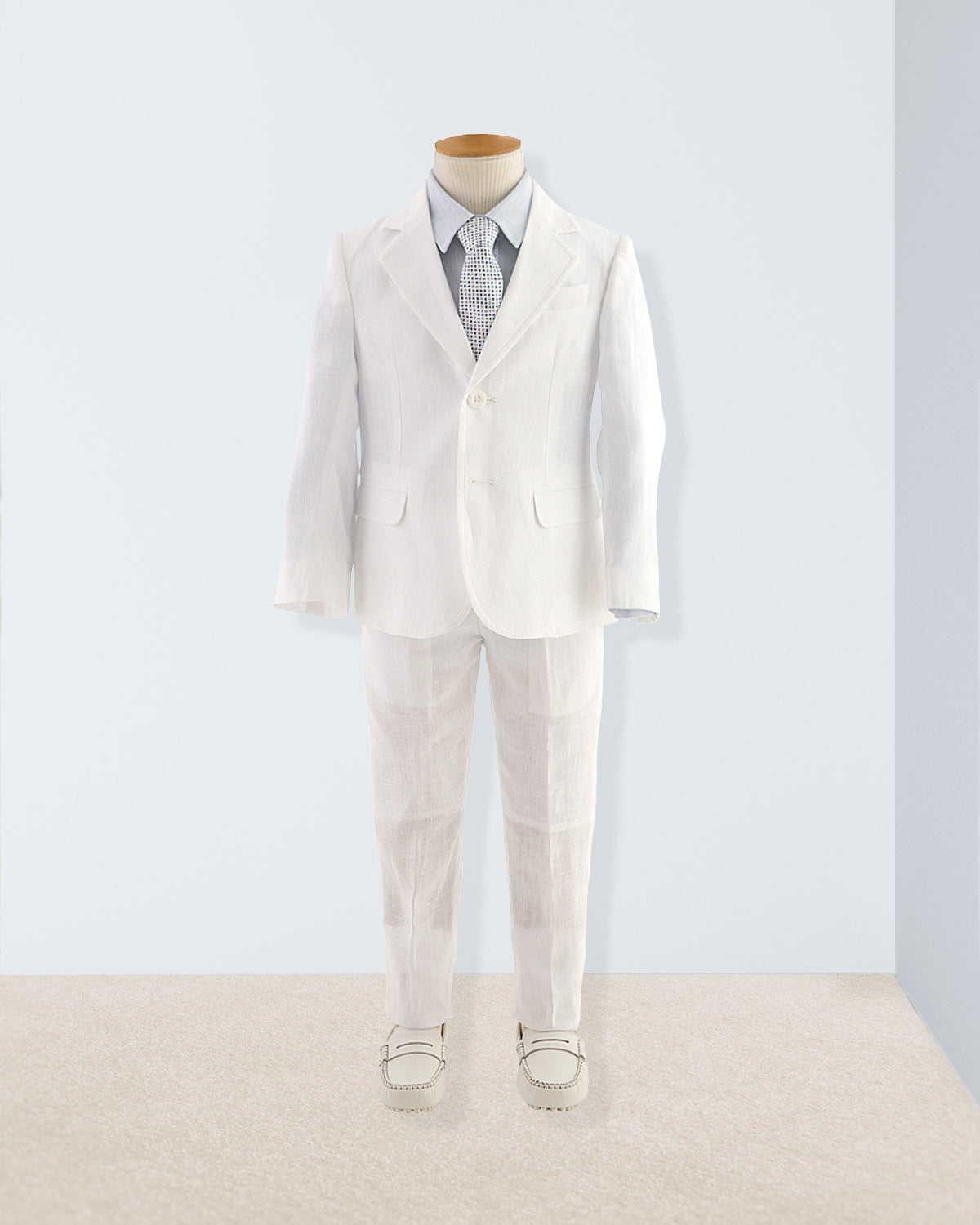 Domenico Italian White Linen Suit Fleurisse by Spring Flowers Domenico Italian White Linen Suit Fleurisse by Spring Flowers
