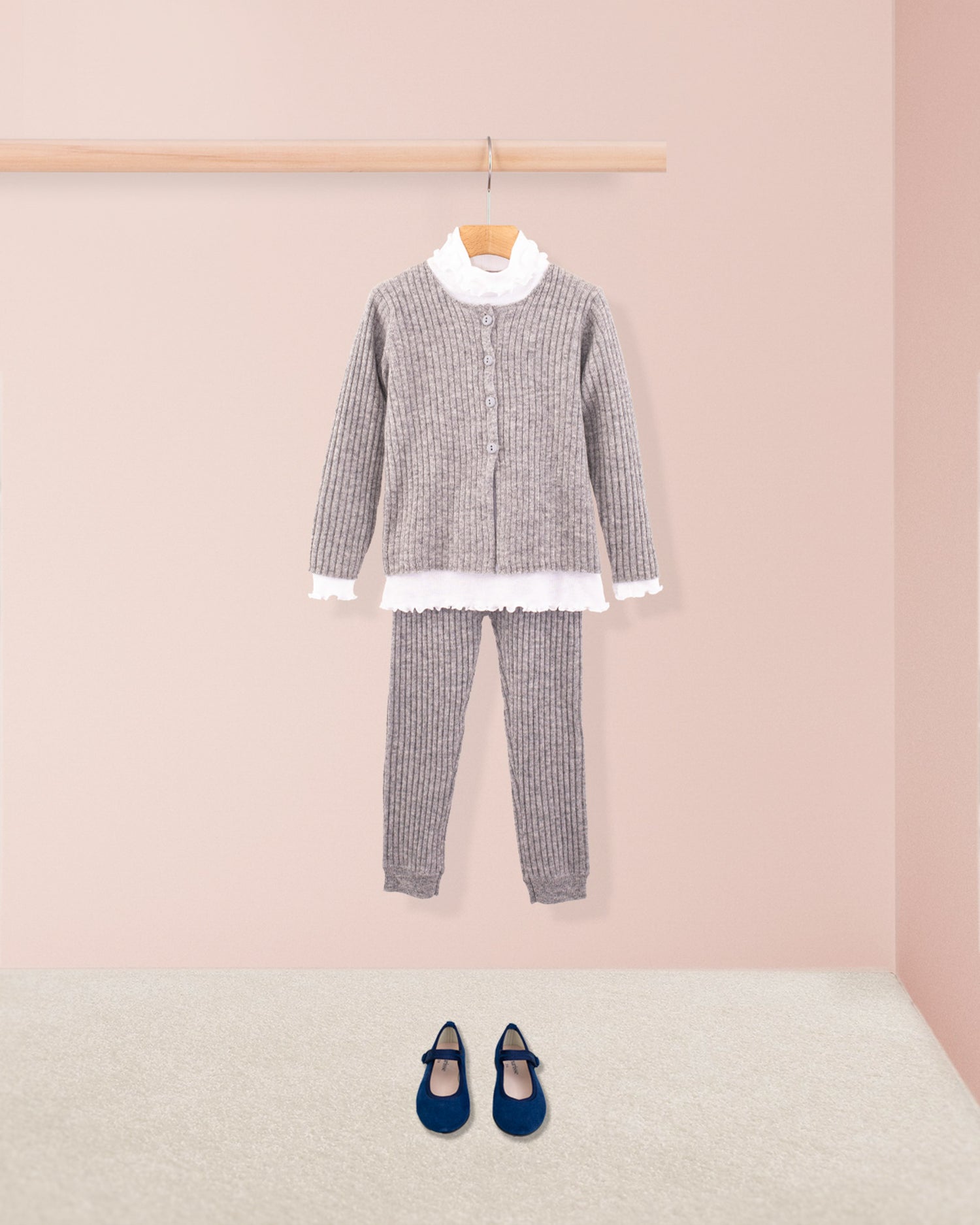 Cashmere Ribbed Grey Knit Outfit