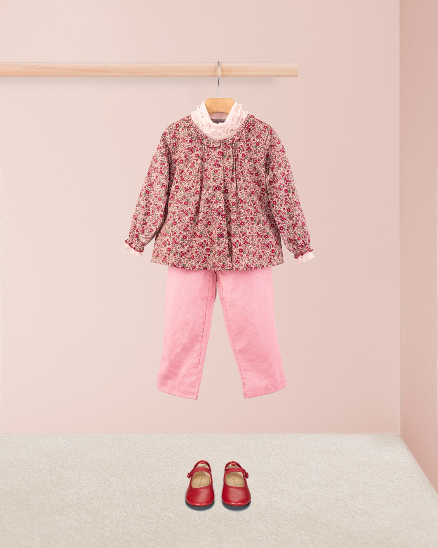 Maddy Mauve Flannel Pant Outfit