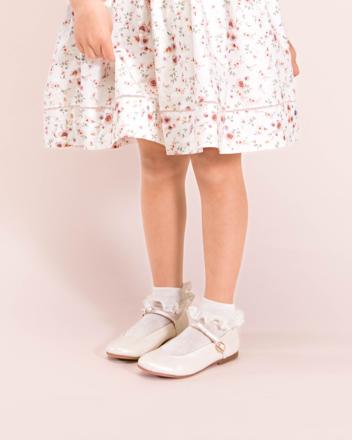 1-Shoes (girl)