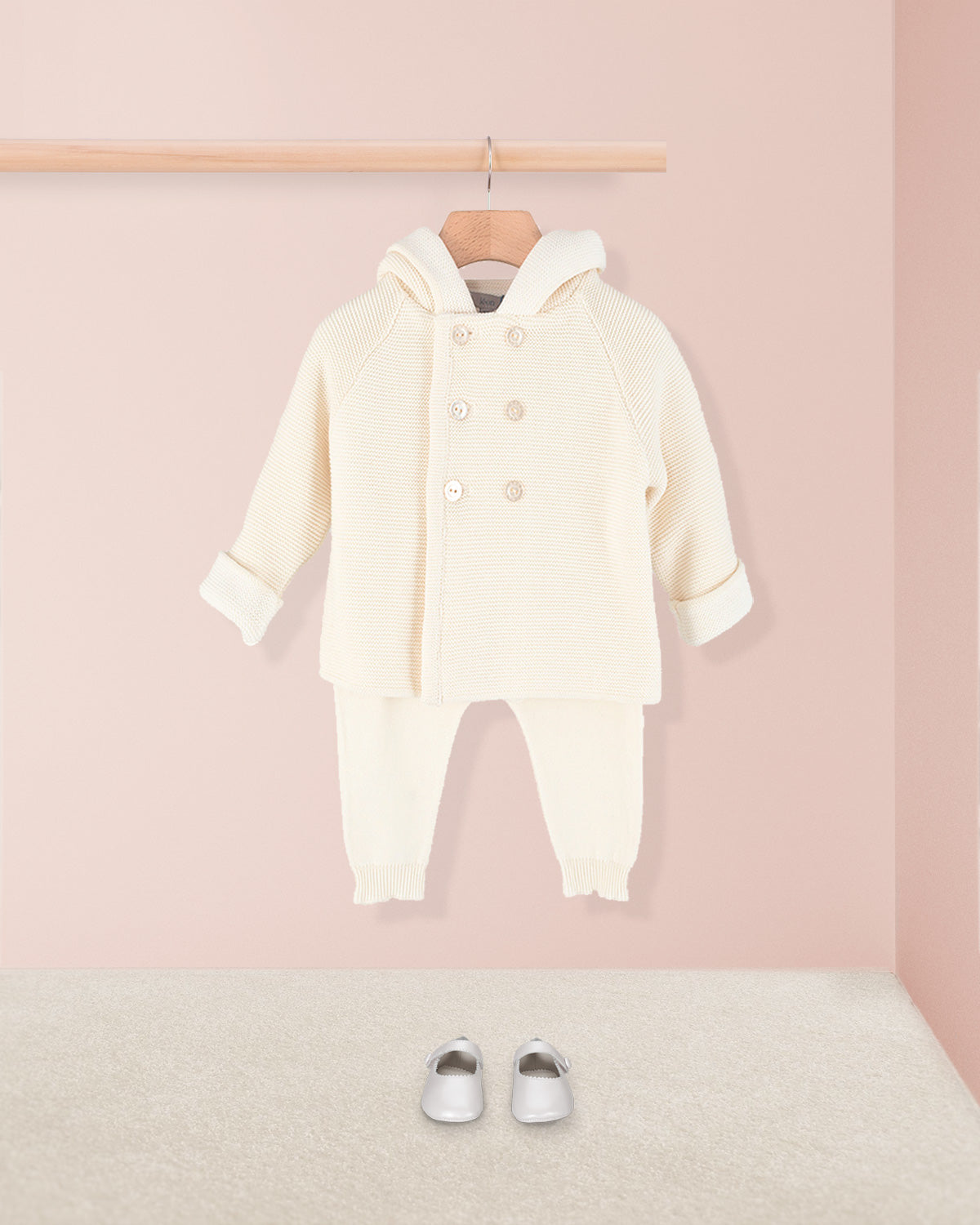 Jackpot Cream Outfit