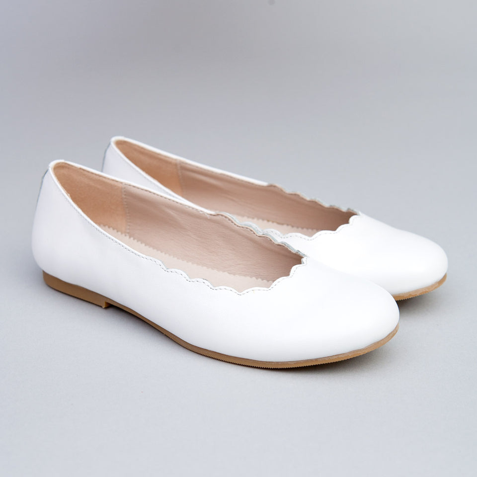 Scarlette White Leather Scalloped Ballerina