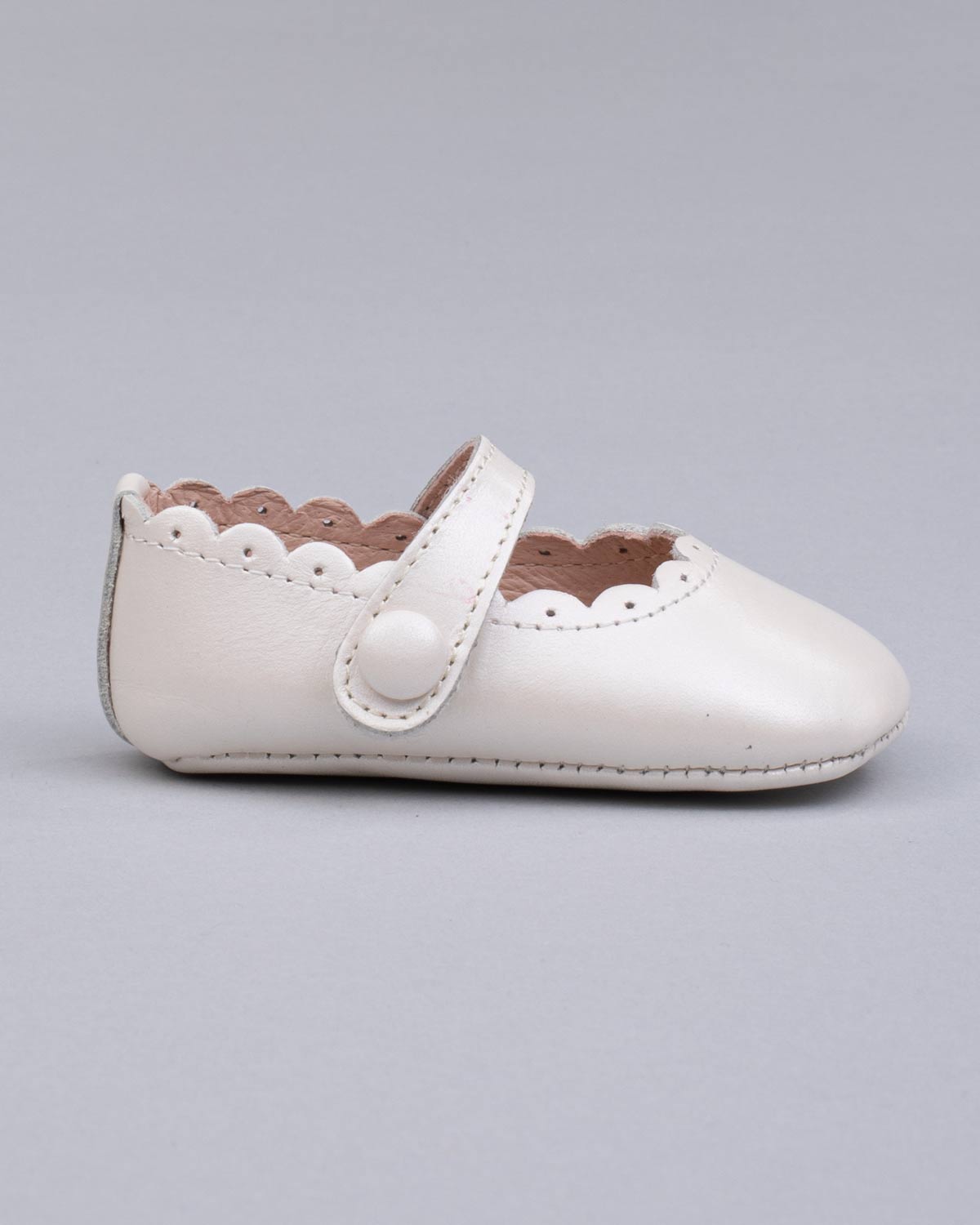 Chloe Scallop Cream Leather Crib Shoe - Shoe