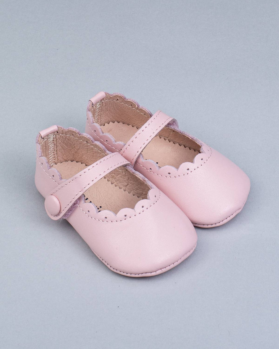 Chloe Scallop Baby Pink Leather Crib Shoe