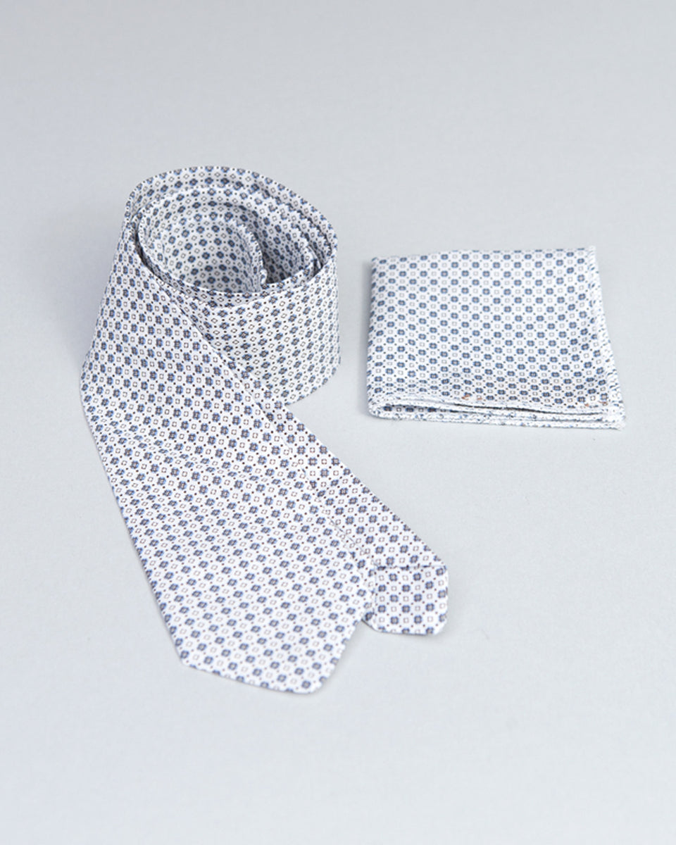 Tie and Pocket Square Blue Diamond